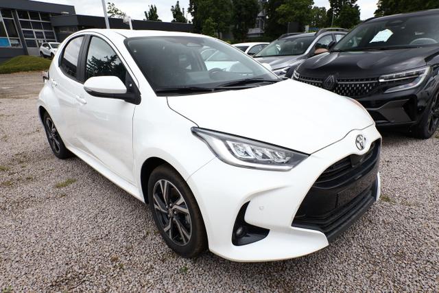 Yaris 1.5 HEV 116 E-CVT ACC SHZ LED SafetyP Kam 