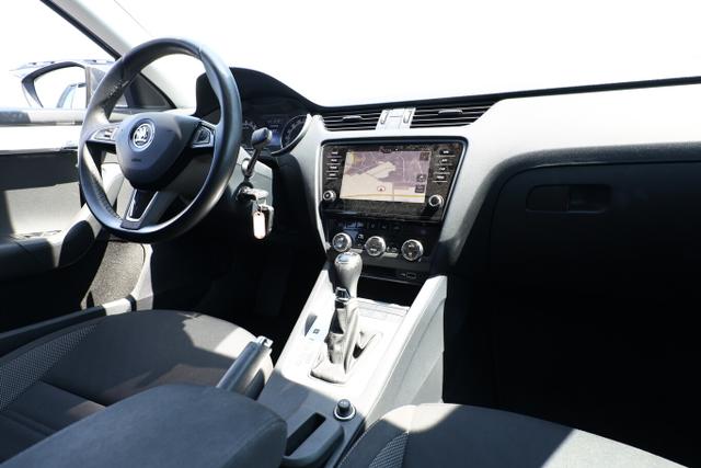 Skoda Octavia Combi Ambition 2.0 TDI 150 DSG Nav eHk PDC 16Z 