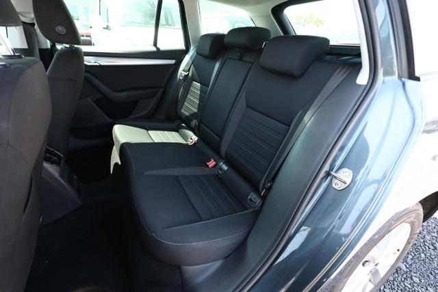 Skoda Octavia Combi Ambition 2.0 TDI 150 DSG Nav eHk PDC 16Z 