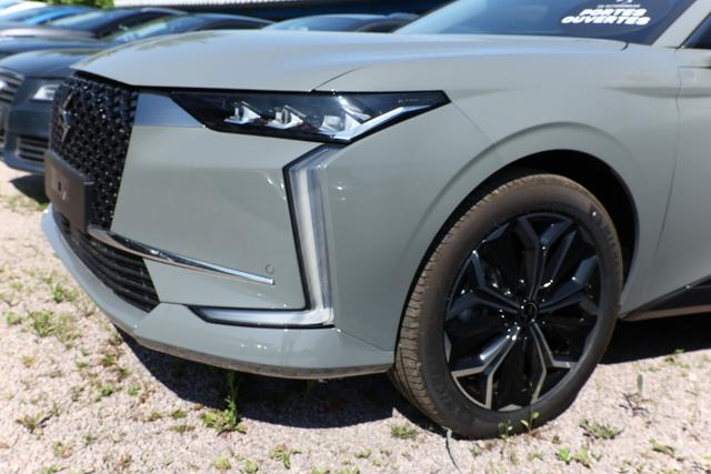 DS Automobiles 4 130 EAT8 Opera LED Massage Nav 360 eHk Schiebe 