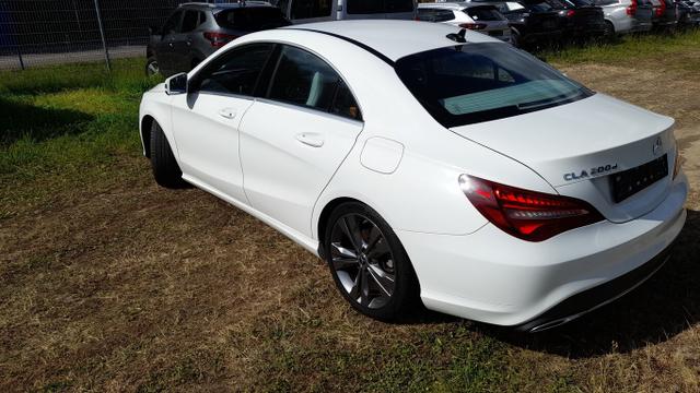 Mercedes-Benz CLA-Klasse Urban CLA 200 d DCT LED SHZ KeyL Leder LM18Z 