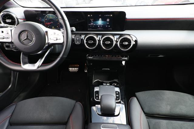 Mercedes-Benz A-Klasse AMG Line A 200 DCT LED SHZ 