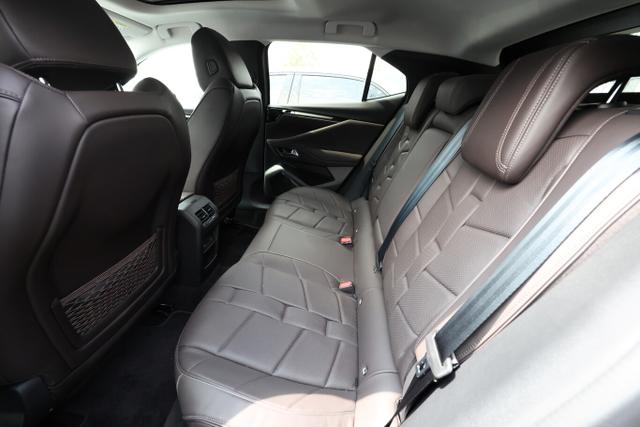 DS Automobiles 4 130 EAT8 Opera LED Massage Nav 360 eHk Schiebe 