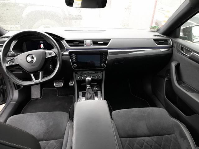 Skoda Superb Combi Sportline 2.0 TSI 272 DSG 4x4 PanoD 