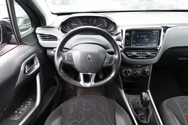 Peugeot 2008 Active 1.2 1 PureTech 82 PDC SHZ Klima Temp 