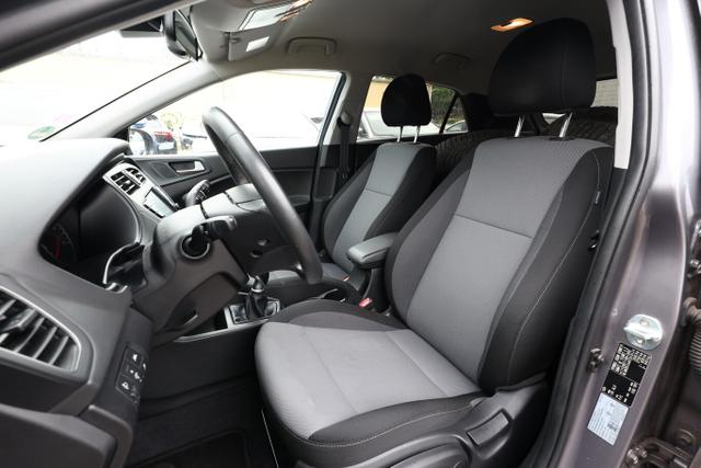 Hyundai i20 Style 1.0 120 Nav PDC Kam Temp CarPlay 16Z 