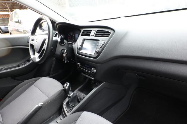 Hyundai i20 Style 1.0 120 Nav PDC Kam Temp CarPlay 16Z 