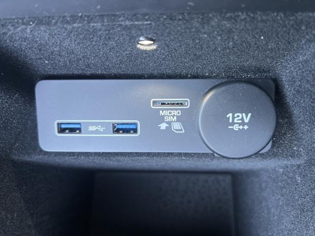 Jaguar E-Pace HSE P250 AWD Leder LED Nav EHK ACC Kam 