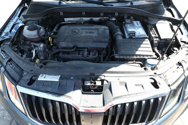 Skoda Octavia Combi RS 2.0 TSI 230 DSG Pano StandH AHK 