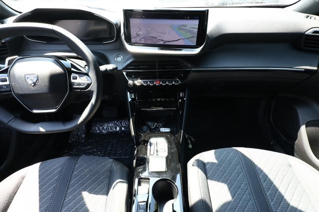 Peugeot 2008 MHEV 145 DSC6 Allure Nav Keyl ACC 360° SHZ 
