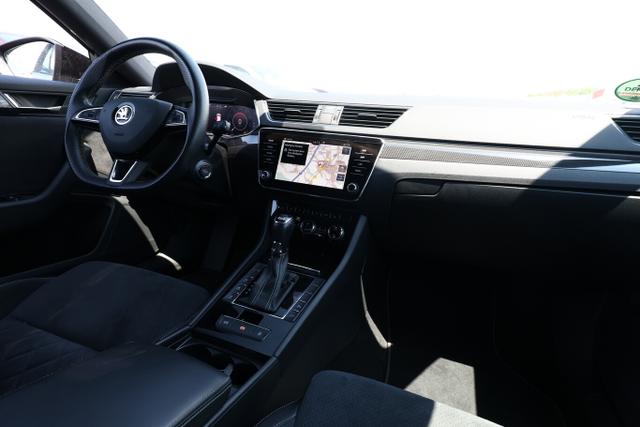 Skoda Superb Combi Sportline 2.0 TSI 272 DSG 4x4 PanoD 