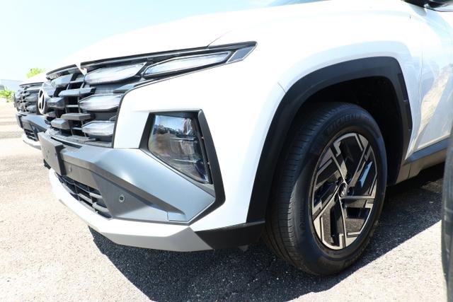 Hyundai TUCSON 1.6 HEV 215 DCT LED Nav Kam PDC Keyl LFA 