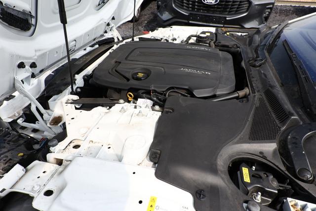 Jaguar F-Type 2.0 P300 SHZ LED Nav Leder 18Z Kam 