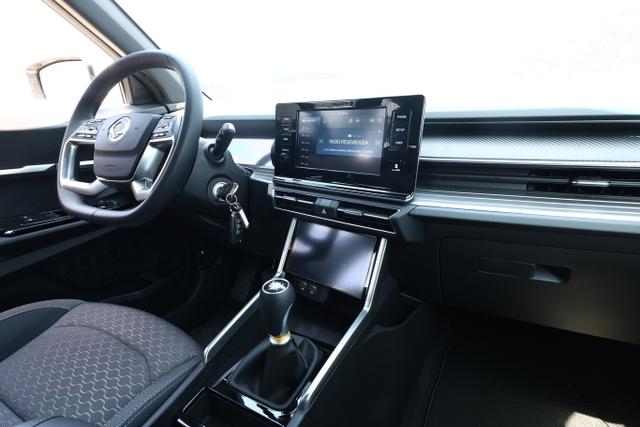 KGM Torres 1.5 T-GDi 163 LED Kam PDC 9"-DAB CarPlay 