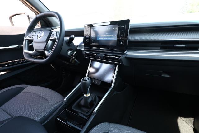 KGM Torres 1.5 T-GDi 163 LED Kam PDC 9"-DAB CarPlay 