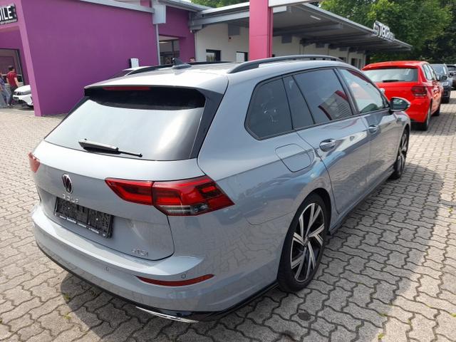 Volkswagen Golf R-Line VIII 1.5 eTSI 150 DSG Pano Nav AppCo 