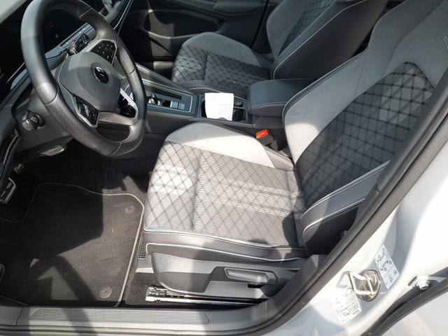 Volkswagen Golf R-Line VIII 1.5 eTSI 150 DSG Pano Nav AppCo 
