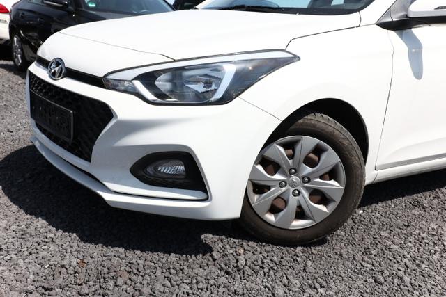 Hyundai i20 Select 1.2 84 Klimaanlage Radio 