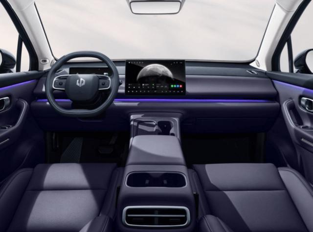 C10 Design BEV 69,9 kWh 20Z Pano SHZ eHK PrivG 