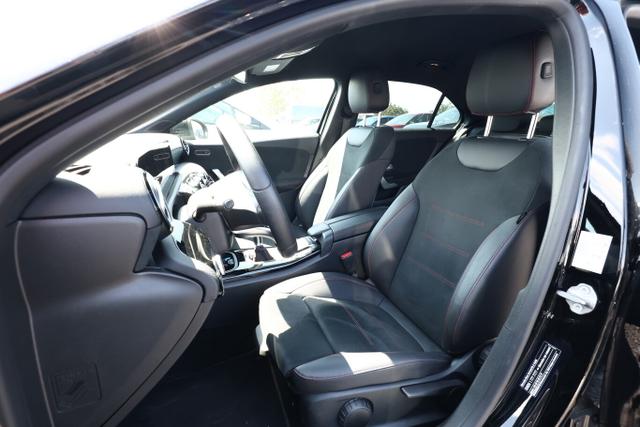 Mercedes-Benz A-Klasse AMG Line A 200 Lim Nav SHZ ParkAs LM18Z LED KeyL 