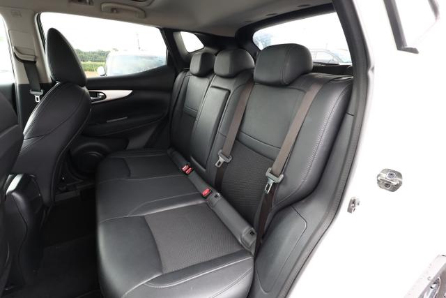 Nissan Qashqai N-CONNECTA 1.3 DIG-T 160 DCT Pano Kam360 