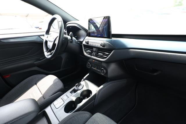 Ford Focus Turnier Active 2.0 EcoBlue 150 Aut LED Nav 