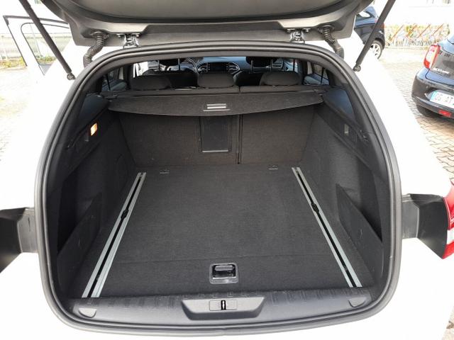 Peugeot 308 SW Allure 1.5 BlueHDi 130 Aut. LED Nav SHZ 