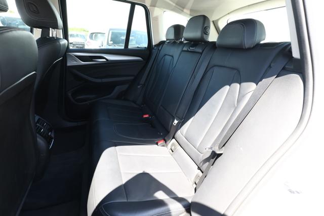 BMW X3 xDrive20d Leder LED Nav AHK Kam SHZ 18Z 