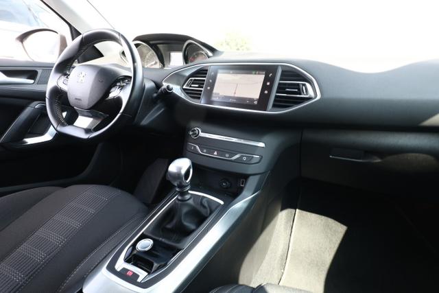 Peugeot 308 SW Allure 1.2 PureTech 130 Nav SHZ PDC KeyL 