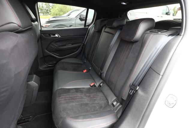 Peugeot 308 Allure 1.5 BlueHDi 130 Aut. Pano LED Nav SHZ 