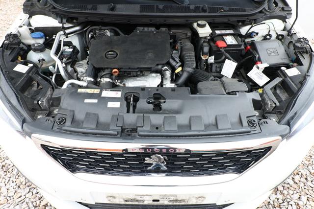 Peugeot 308 Allure 1.5 BlueHDi 130 Aut. Pano LED Nav SHZ 