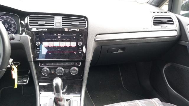 Volkswagen Golf GTI Performance VII 2.0 TSI 245 DSG Nav ACC 