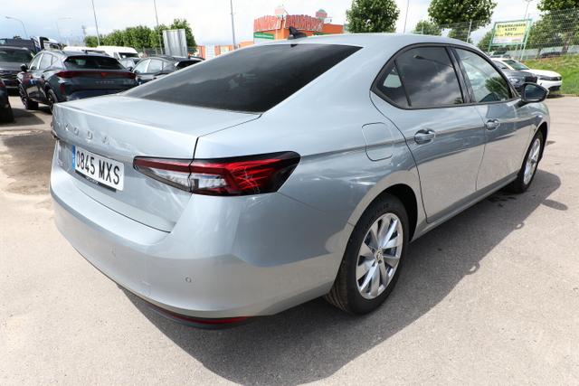 Skoda Superb eTSI 150 DSG LED Nav Kam SunS SHZ SideA 