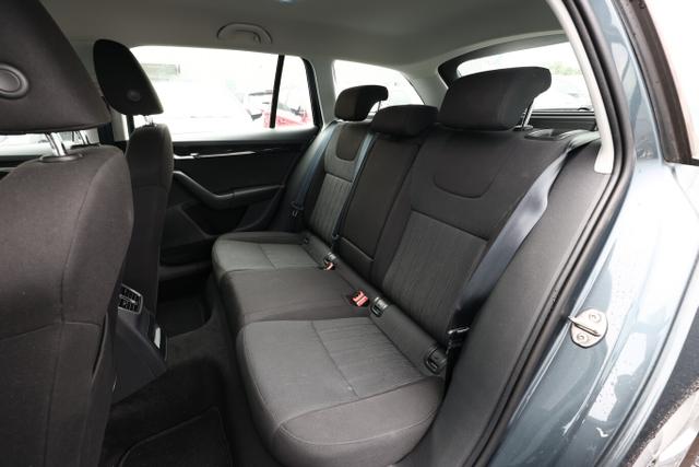 Skoda Octavia Combi Style 1.5 TSI 150 SmartLi PDC 