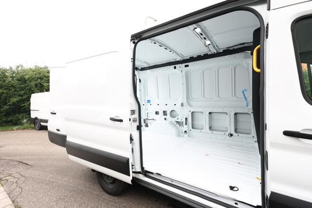 Ford Transit Trend 310 2.0 TDCi 130 Aut L2H2 PDC Temp 