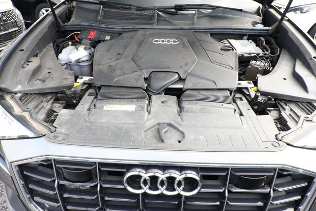 Audi Q8 55 TFSI quattro tiptr. S line Sport 21Z Matri 