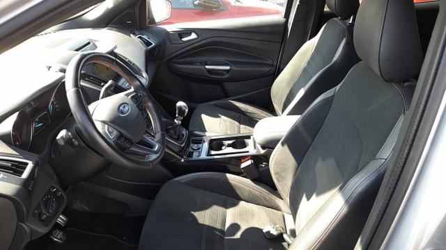 Ford Kuga ST-Line 2.0 TDCi 150 Nav SHZ PDC Keyl 