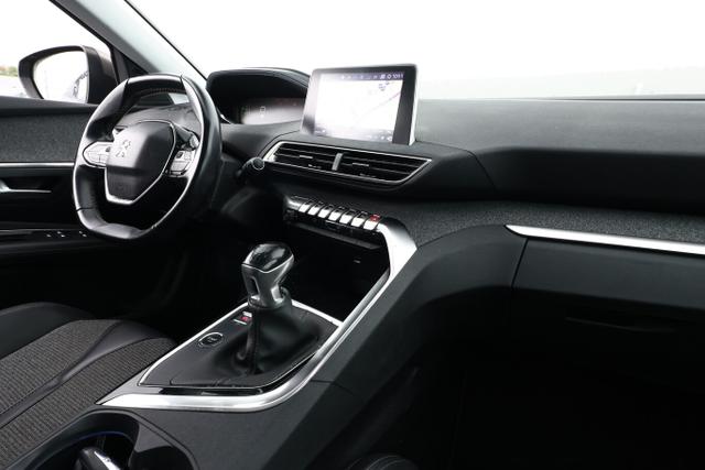 Peugeot 3008 Allure 1.2 PureTech 130 Nav AHK KeyLess PDC 