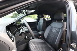 Volkswagen T-Roc R-Line TSI DSG Pano BlackP 19Z LED+ EasyOp 