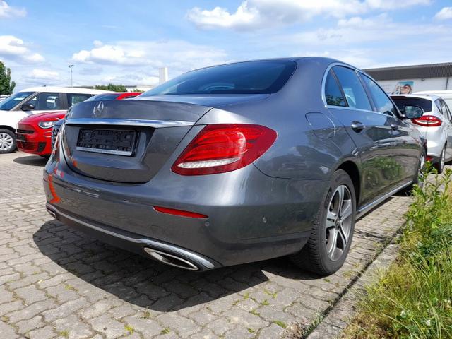 Mercedes-Benz E-Klasse AVANTGARDE E 200 Aut. LED Nav ParkAs SHZ LM17Z 