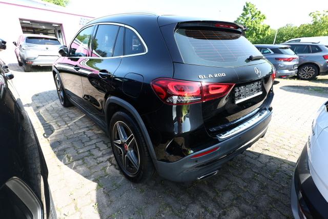 Mercedes-Benz GLA AMG Line 200 DCT Leder ParkAs LED eHK SHZ 