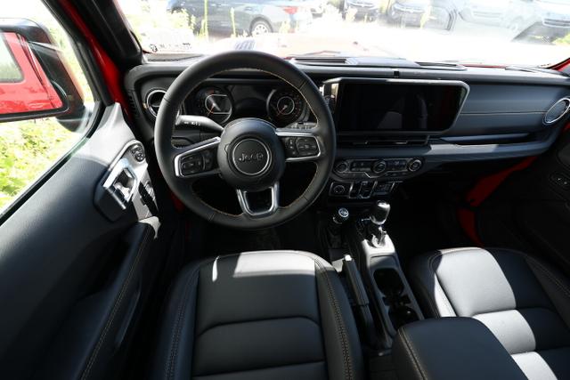 Jeep Wrangler 2.0 T-GDI 272 A8 4x4 Sahara MY24 Alpine 