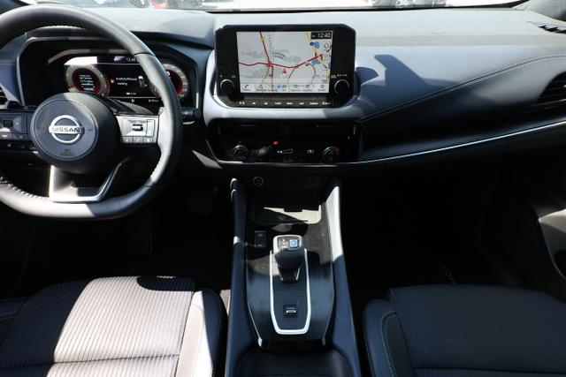 Nissan Qashqai Tekna 1.3 DIG-T 158 X-Tronic Pano Nav 
