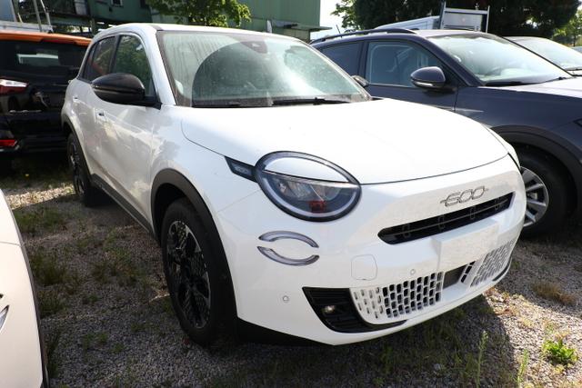 Fiat 600 La Prima MHEV 110 DCT eHK ACC SHZ Massage BT 
