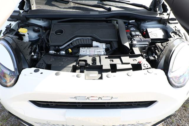 Fiat 600 La Prima MHEV 110 DCT eHK ACC SHZ Massage BT 