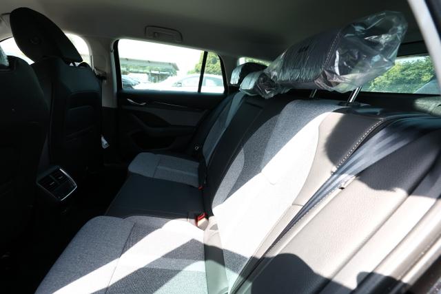 Skoda Octavia Combi Selection TDI 150 DSG Selec Matrix Nav ACC 