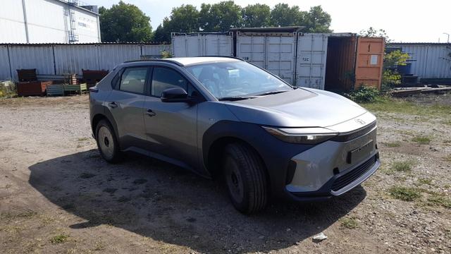 Toyota bZ4X 71kWh LED Nav Kam Keyl ACC Wärmepumpe CCS 