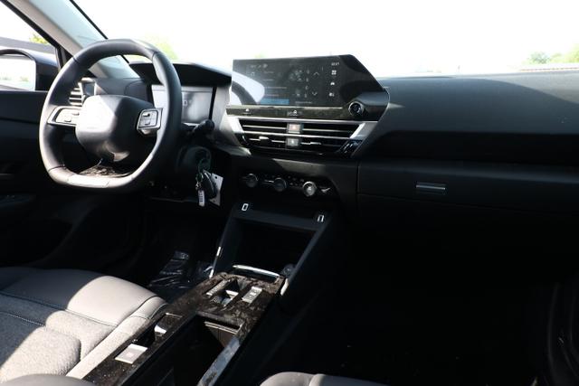 Citroën C4 X 130 EAT8 Feel Pack LED PDC Klima Temp 18Z 