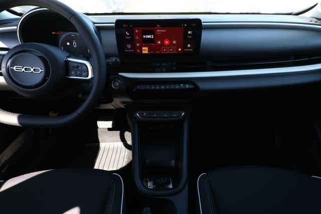 Fiat 600 MHEV 110 DCT PDC360° Keyl SHZ Kam Klimaaut 