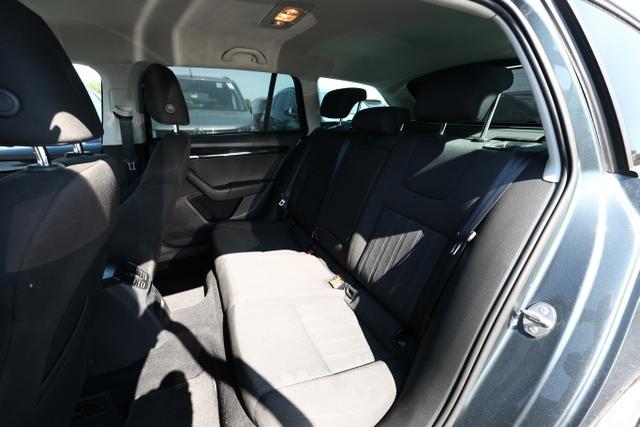 Skoda Octavia Combi Style 1.6 TDI 116 LED Nav LM17Z SmLink 